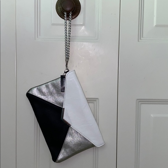 NWT Express envelope wristlet - Picture 2 of 8